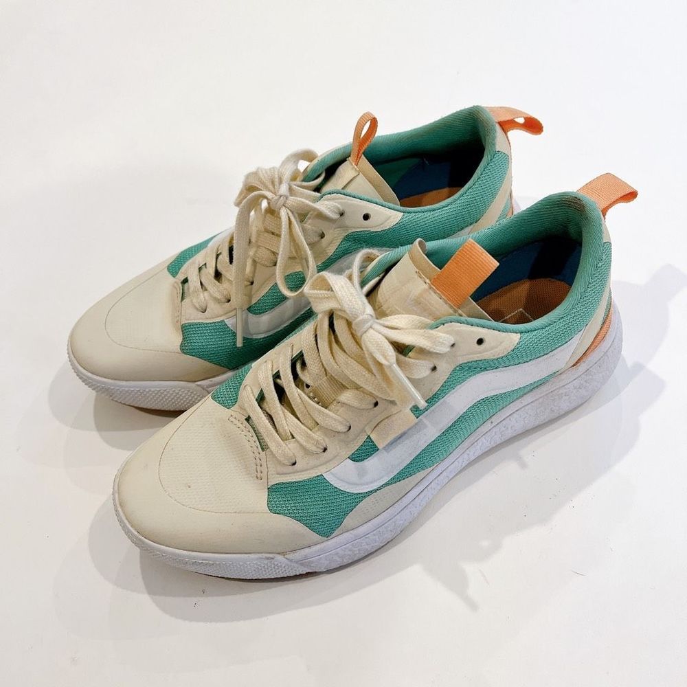 VANS // Ultracush Size 7